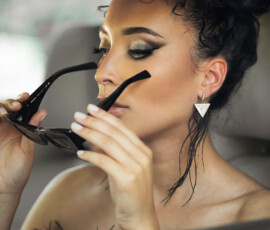 model-liz-oux-004 model-liz-oux-004